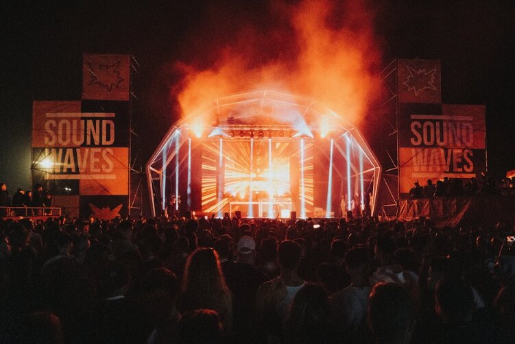 Sound Waves – festival techno festeja 18 anos!
